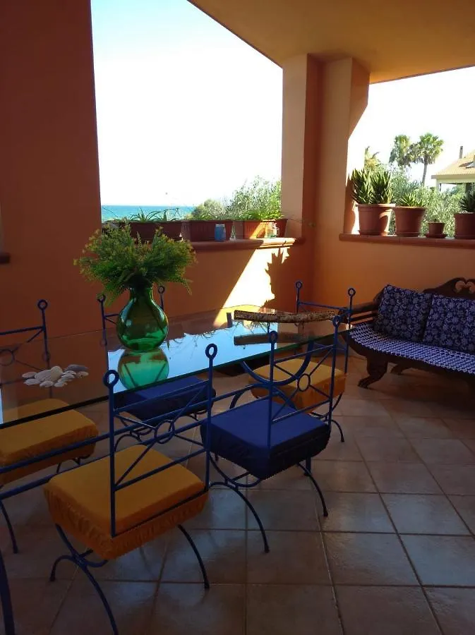 Casa Bon' Aria Fronte Mare Sud Sardegna Villa La Maddalena  Holiday home La Maddalena (Cagliari)
