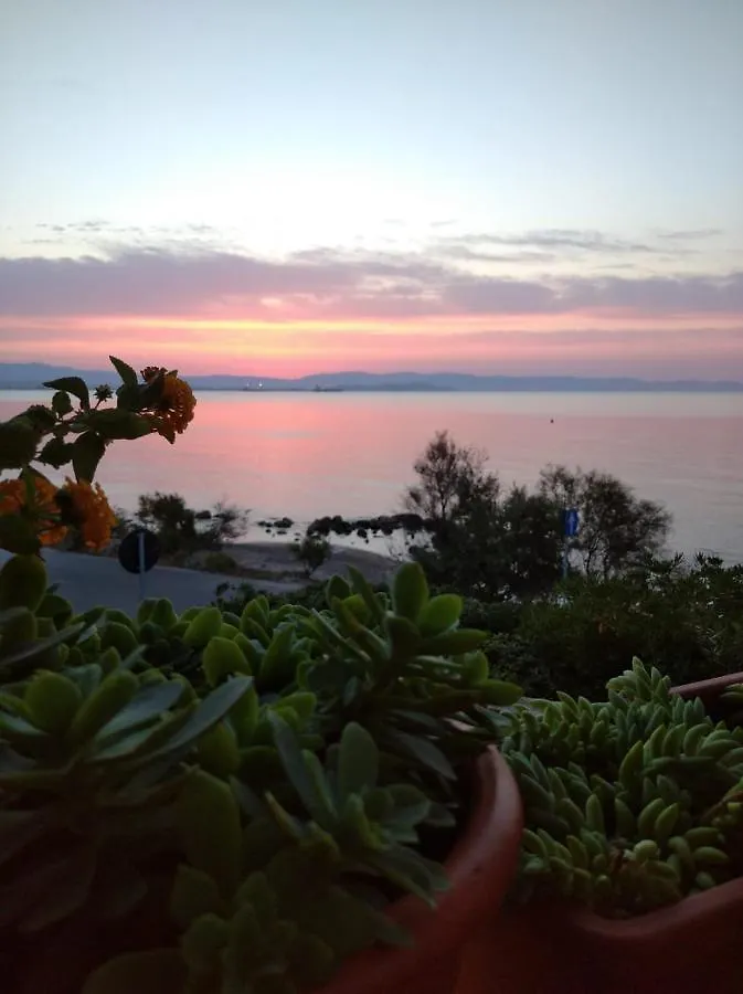 Casa Bon' Aria Fronte Mare Sud Sardegna Villa La Maddalena  Holiday home